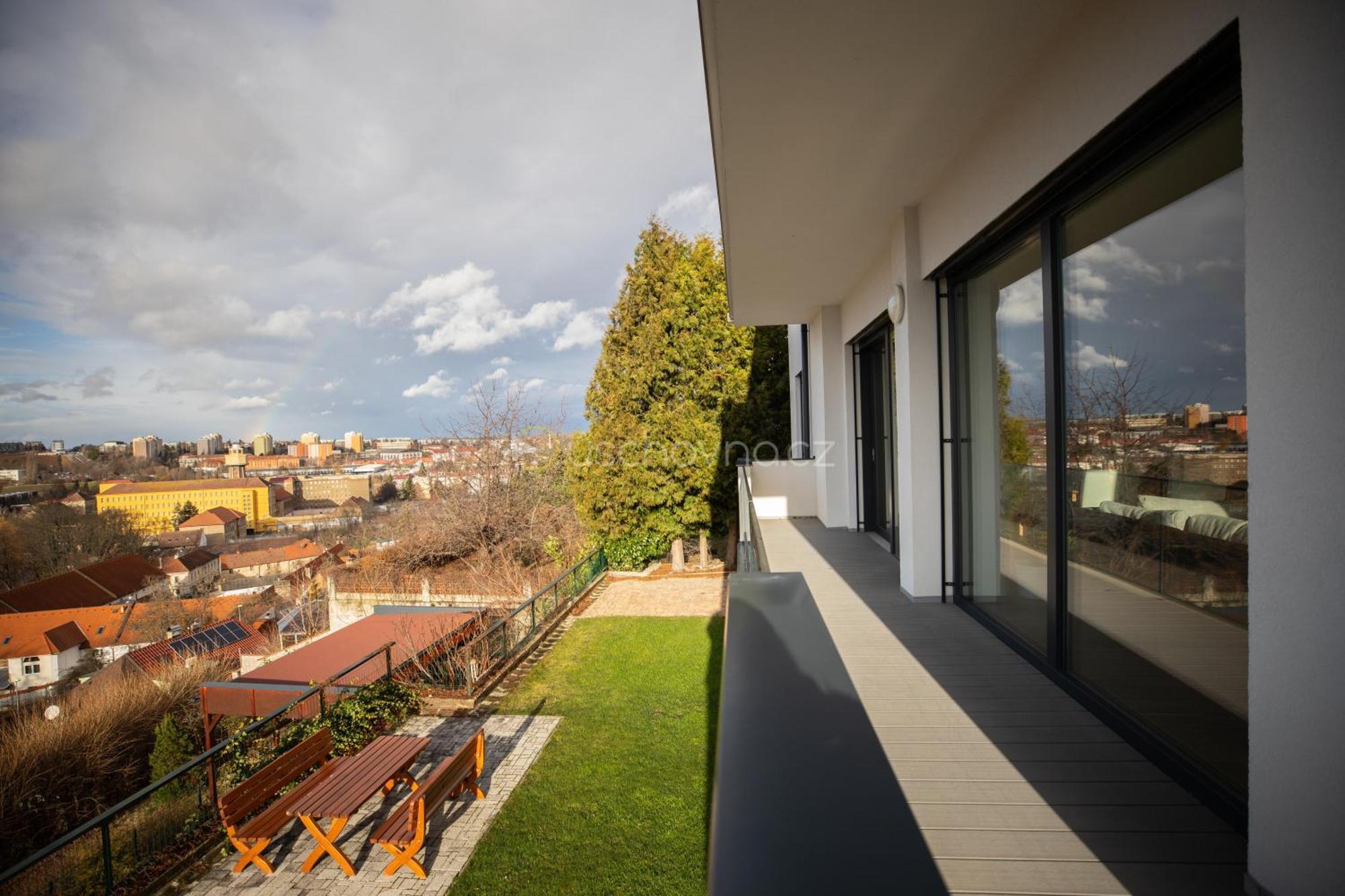 Airport Prague Luxury Apartment & Spa — Photos 1